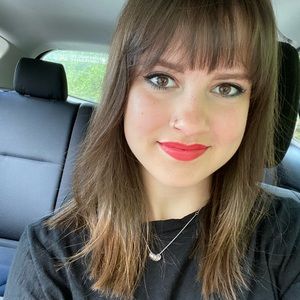 Meet your Posher, Emma